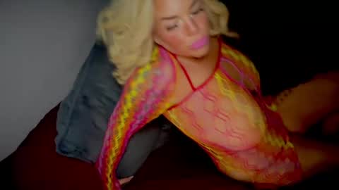 Snapshot of lunadaddysgirl chatting on 12, 4, 2026 Luna Daddys Girl online show from 12, 4, 2026