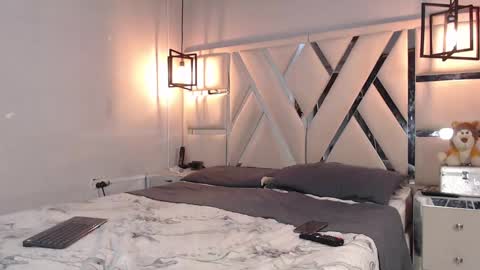 LUNA online show from 1, 2, 2025