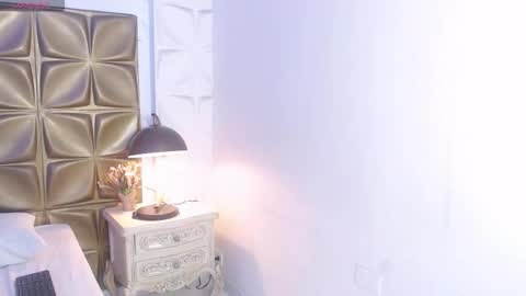 Luna  online show from 5, 3, 2026