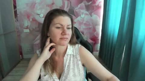 Snapshot of lunakissi chatting on 17, 7, 2026 LunaKissi online show from 17, 7, 2026