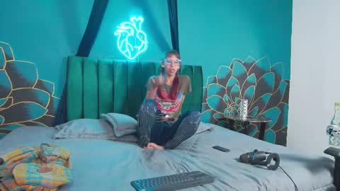 Luna online show from 12, 1, 2026