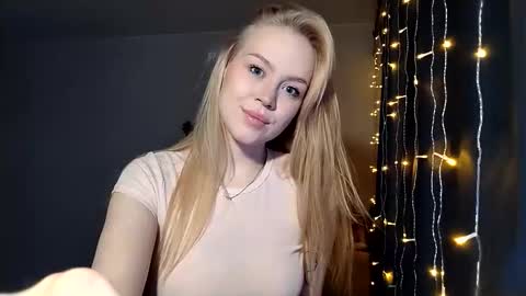 Snapshot of lunapeony chatting on 19, 1, 2026 lunapeony online show from 19, 1, 2026