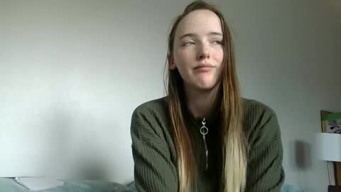 lunapixie2020 online show from 15, 9, 2025