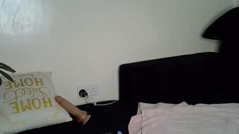 Snapshot of lunar_chocolate000 chatting on 18, 5, 2026 Smiley online show from 18, 5, 2026