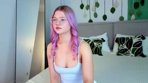 lunariafox online show from 28, 3, 2026