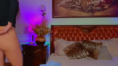 Luna Rishi online show from 15, 11, 2025