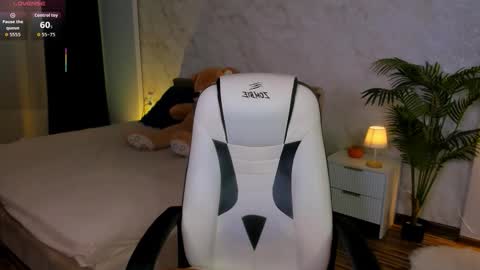 Lily online show from 9, 11, 2025