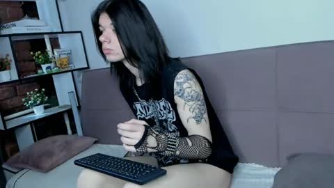 Snapshot of lunaroffset chatting on 14, 5, 2026 Matthew online show from 14, 5, 2026