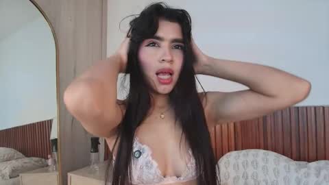 Snapshot of lunarousse_ chatting on 20, 5, 2026 Luna Rousse online show from 20, 5, 2026