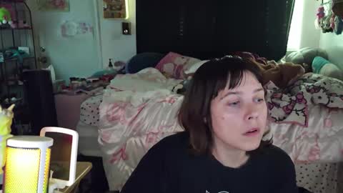 lunarqueen420 online show from 8, 3, 2026