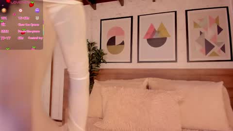 Luna Ruso  online show from 12, 4, 2026