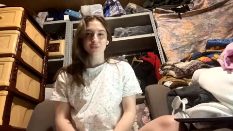 Snapshot of lunavellex chatting on 3, 4, 2026 Mia online show from 3, 4, 2026