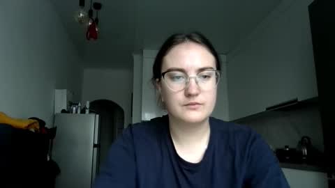 Snapshot of lunavelvet3 chatting on 17, 11, 2025 lunavelvet3 online show from 17, 11, 2025