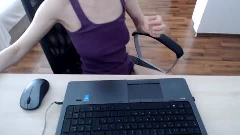 Snapshot of lunavibe_ chatting on 1, 7, 2026 lunavibe_ online show from 1, 7, 2026