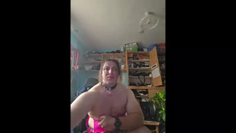 Snapshot of lunaxxxx97 chatting on 1, 8, 2026 LunaXXX online show from 1, 8, 2026