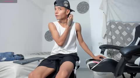 Snapshot of lunay_bigcock420 chatting on 13, 10, 2025 lunay_bigcock420 online show from 13, 10, 2025