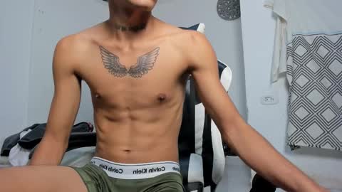 Snapshot of lunay_bigcock420 chatting on 14, 10, 2025 lunay_bigcock420 online show from 14, 10, 2025