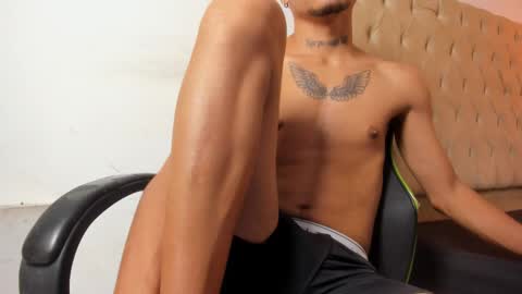 Snapshot of lunay_bigcock420 chatting on 15, 11, 2025 lunay_bigcock420 online show from 15, 11, 2025