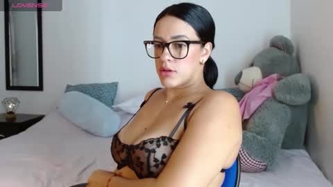 lunayois02 online show from 19, 9, 2025