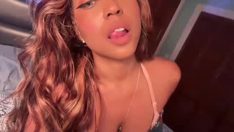 lunchboxgirl online show from 9, 9, 2025