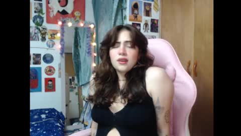 Snapshot of lunita_girl chatting on 8, 3, 2025 xh  online show from 8, 3, 2025