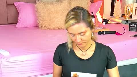 lunitadiva online show from 22, 12, 2025