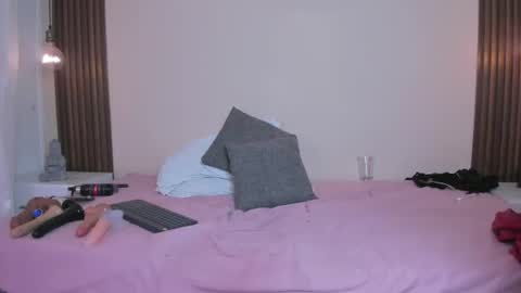 Snapshot of lunna_boobs20 chatting on 7, 7, 2026 lunna_boobs20 online show from 7, 7, 2026