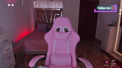 Snapshot of lunna_roosee chatting on 16, 7, 2026 LUNA ROSE online show from 16, 7, 2026