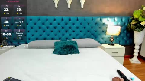 Snapshot of lunnamoretti chatting on 5, 8, 2026 Luna online show from 5, 8, 2026