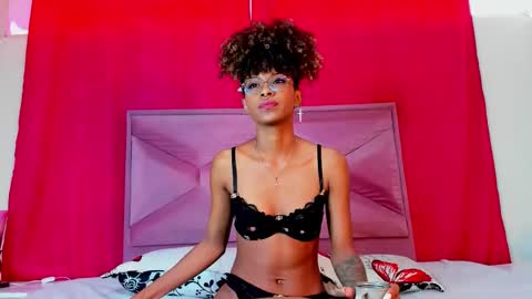 Snapshot of lunnasmith chatting on 29, 9, 2025 Lunna online show from 29, 9, 2025