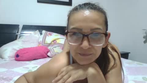 Snapshot of lupitavega_ chatting on 10, 9, 2025 Lupita online show from 10, 9, 2025