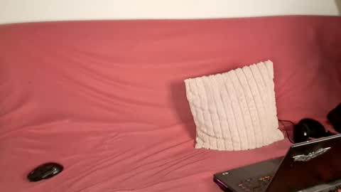 Luros Modasy online show from 15, 12, 2024