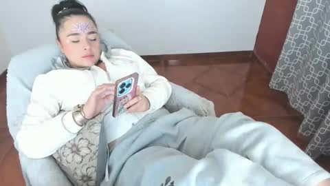 Snapshot of luscious86 chatting on 1, 4, 2026 PAULINA online show from 1, 4, 2026