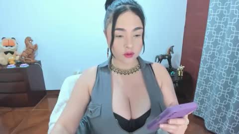 Snapshot of luscious86 chatting on 13, 4, 2026 PAULINA online show from 13, 4, 2026
