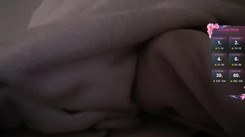Snapshot of lusciouslipsxx chatting on 27, 4, 2026 lusciouslipsxx online show from 27, 4, 2026