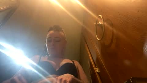 Snapshot of lushuslucy chatting on 28, 2, 2025 Kikithebaee online show from 28, 2, 2025