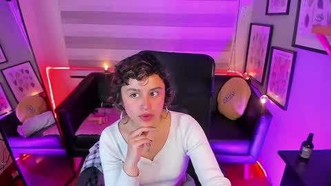 Snapshot of lusiana__ chatting on 8, 5, 2026 Luci online show from 8, 5, 2026
