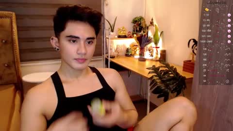 Snapshot of lustdesirex19 chatting on 4, 12, 2025 David online show from 4, 12, 2025