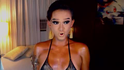 AdriannaFowks online show from 13, 5, 2026