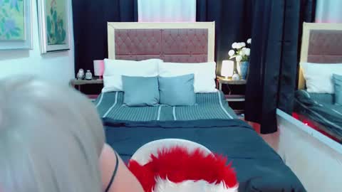 Snapshot of lustfuloffendertrina chatting on 2, 1, 2025 Trina online show from 2, 1, 2025