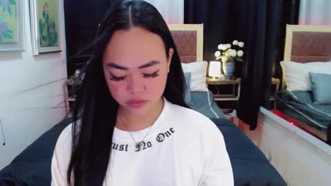 Snapshot of lustfuloffendertrina chatting on 9, 1, 2025 Trina online show from 9, 1, 2025