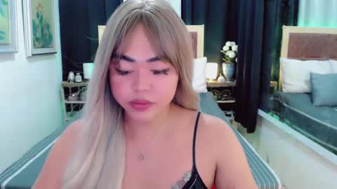 Snapshot of lustfuloffendertrina chatting on 2, 2, 2025 Trina online show from 2, 2, 2025
