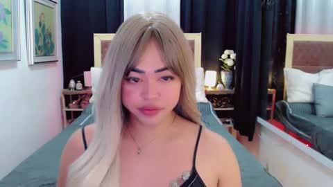 Snapshot of lustfuloffendertrina chatting on 4, 2, 2025 Trina online show from 4, 2, 2025