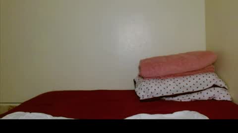 lustrous-choco online show from 29, 3, 2026