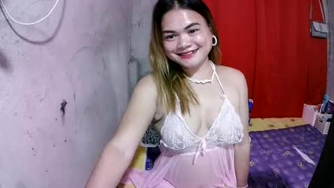 Snapshot of lusty_babe25 chatting on 6, 7, 2026 Flora Mae online show from 6, 7, 2026