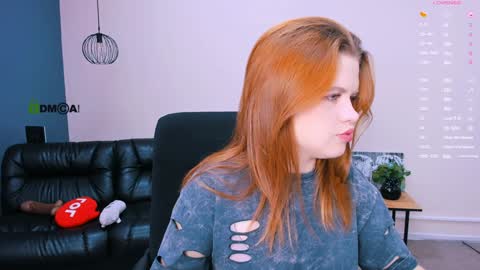 Snapshot of lusy_puff chatting on 30, 12, 2024 lusy_puff online show from 30, 12, 2024