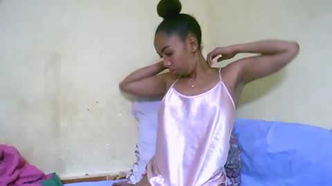 Snapshot of lutchia chatting on 19, 9, 2025 lutchia online show from 19, 9, 2025