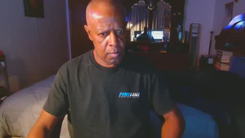 Snapshot of luv2edge55 chatting on 1, 12, 2025 luv2edge55 online show from 1, 12, 2025