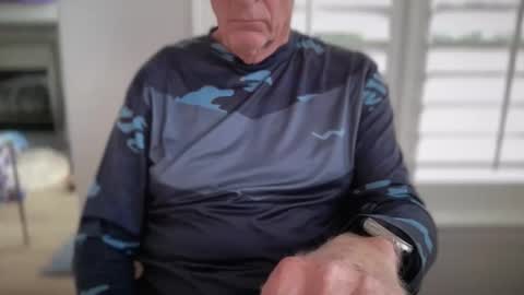 luv2sukcuk online show from 21, 10, 2025