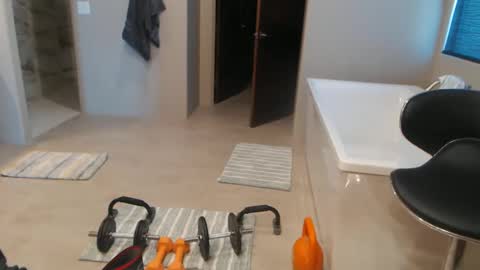 luv_missle online show from 8, 3, 2025